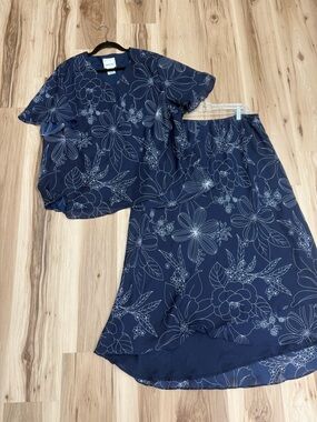 Fashion Bug Navy Blue Floral Top and Skirt Set CC26